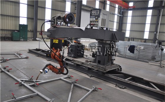 麥克威通風自動焊接機器人