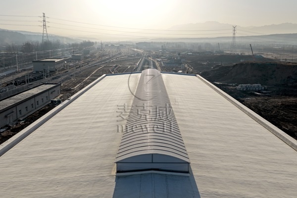 西安高鐵圓拱型電動(dòng)排煙天窗（側(cè)開(kāi)式）